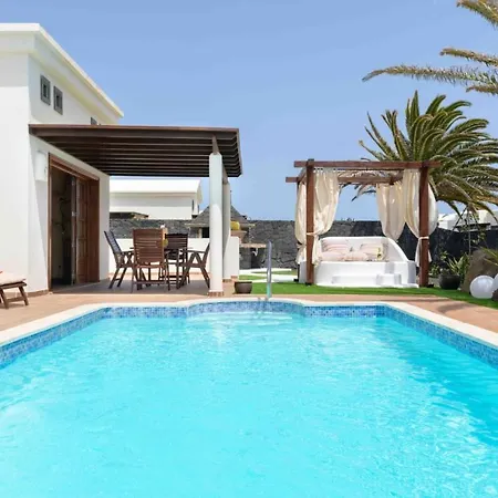 Eslanzarote Rosa, Heated Pool, Jacuzzi, Super Wifi, Sat Tv 别墅