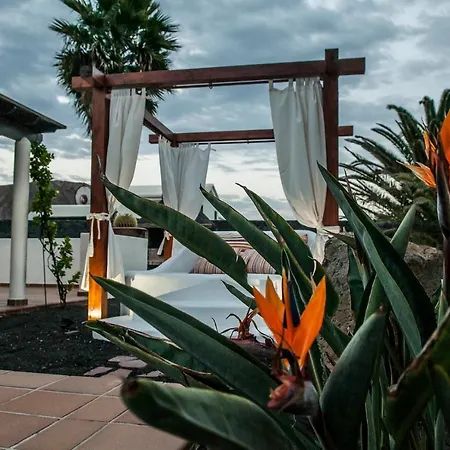 Eslanzarote Rosa, Heated Pool, Jacuzzi, Super Wifi, Sat Tv