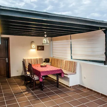 Eslanzarote Rosa, Heated Pool, Jacuzzi, Super Wifi, Sat Tv 别墅 *